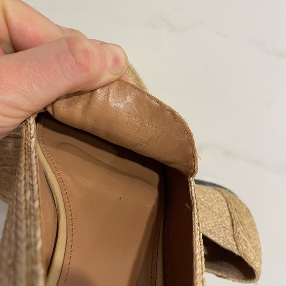 Uterque straw loafers with gold hardware - Picture 5 of 6